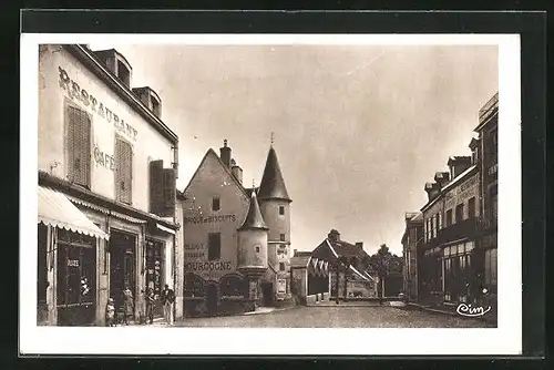 AK Arnay-le-Duc, Place Carnot, Cote des Halles