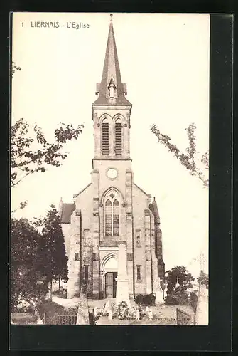 AK Liernais, L`Eglise, Ehrenmal vor der Kirche
