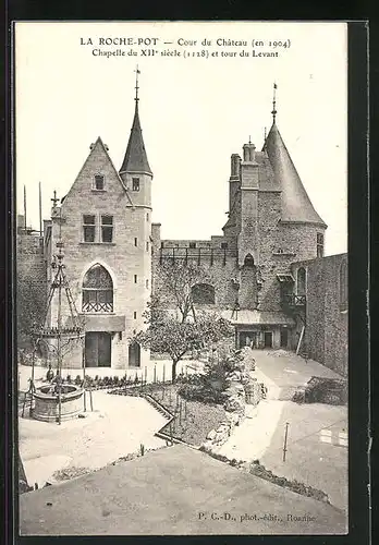 AK La Rochepot, Cour du Château