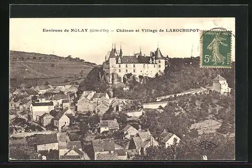 AK Larochepot, Chateau et Village