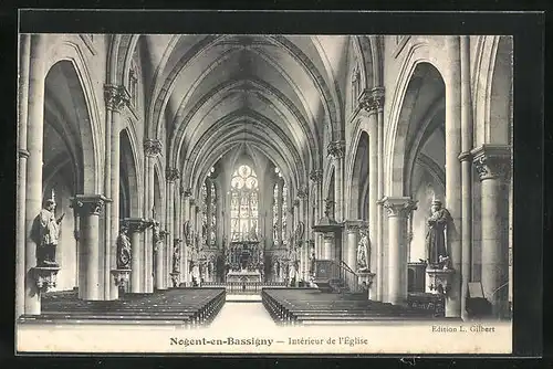 AK Nogent-en-Bassigny, Intérieur de l`Église