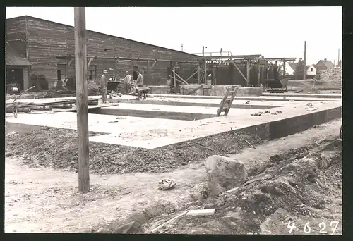 Fotografie Ansicht Götzau, Bauarbeiter beim Hausbau, Baustelle 1927