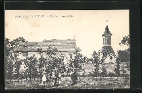 AK Kladno - Drin, Partie u Kostelicka, Kinder vor der Mauer