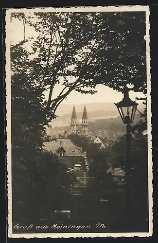 AK Meiningen i / Th., Teilansicht und Baum