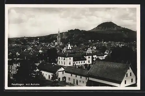 AK Reutlingen, Ortsansicht mit Achalm