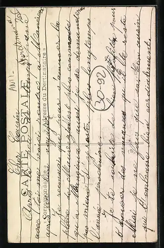 AK Zwei Soldaten in Uniform unterhalten sich