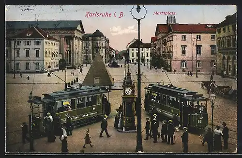 AK Karlsruhe i. B., Marktplatz mit Pyramide und Strassenbahnen