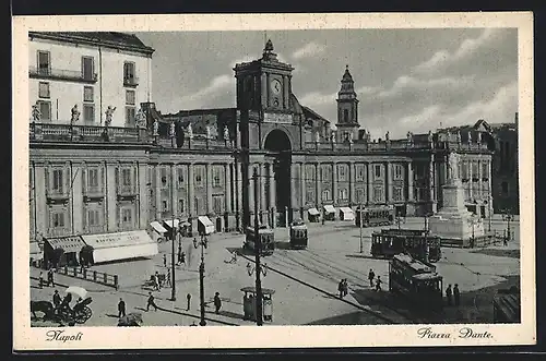 AK Napoli, Piazza Dante mit Strassenbahnen