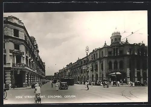 AK Fort Colombo /Ceylon, York Street, Strassenbahn