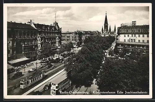 AK Berlin-Charlottenburg, Kurfürstendamm Ecke Joachimsthaler Strasse mit Strassenbahn und Doppeldecker