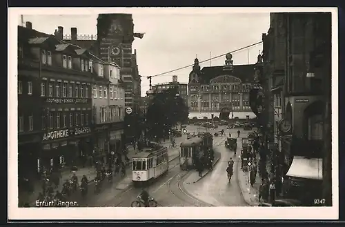 AK Erfurt, Anger mit Strassenbahn und Passanten