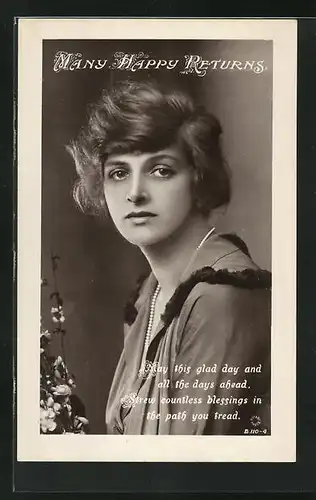 AK Schauspielerin Gladys Cooper mit Perlenkette