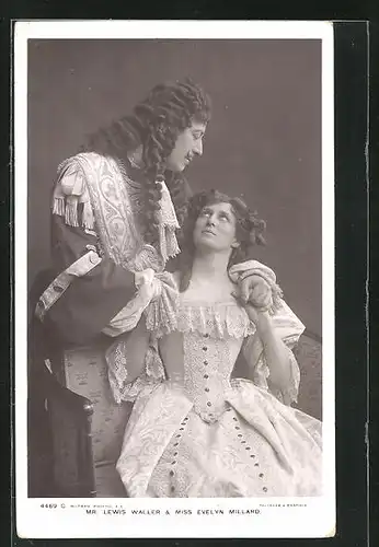 AK Schauspieler Lewis Waller & Schauspielerin Evelyn Millard in altertümlichen Kostümen