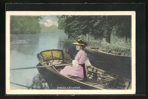 AK Schauspielerin Madge Crichton auf dem Fluss