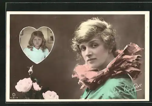 AK Schauspielerin Gladys Cooper mit imposantem Kragen und Tochter