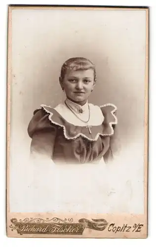 Fotografie Richard Fischer, Copitz a. E., Hauptstrasse 14, Portrait junge Dame mit zurückgebundenem Haar