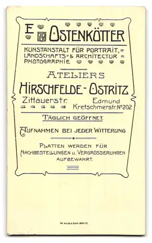 Fotografie E. Ostenkötter, Hirschfelde, Ehepaar mit Blumenstrauss