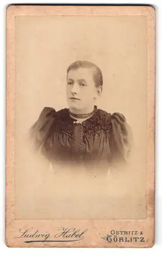 Fotografie Ludwig Habel, Ostritz, Mühlgasse 262, Junge Dame im Portrait