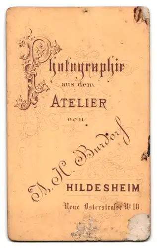 Fotografie A. H. Burdorf, Hildesheim, Neue Asterstrasse 10, Edelmann mittleren Alters mit Schnauzbart