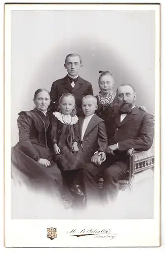 Fotografie M. B. Schultz, Flensburg, Familienportrait