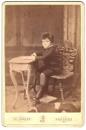 Fotografie Th. Immler, Bregenz, Kleinkind beim Schreiben