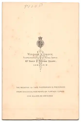 Fotografie Window & Grove, London-W, 63 A, Baker Str. Portman Square, Portrait modisch gekleideter Herr mit Vollbart