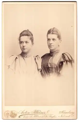 Fotografie Anton Kleiner, Hamburg, Neuerwall 52, Portrait Mutter und Tochter