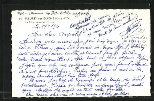 AK Fleurey-sur-Ouche, Le Monument et l`École