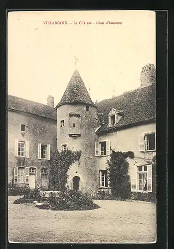 AK Villargoix, le Chateau, Cour d'honneur