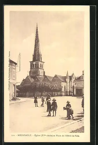 AK Meursault, Église et Place de l'Hotel-de-Ville