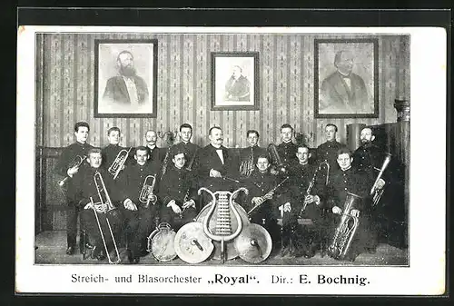 AK Streich- und Blasorchester Royal mit Instrumenten