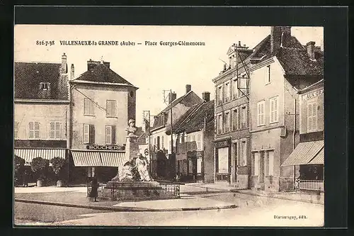 AK Villenauxe-la-Grande, Place Georges-Clemenceau