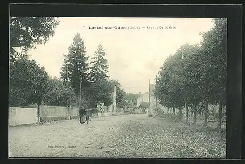 AK Loches-sur-Ource, Avenue de la Gare