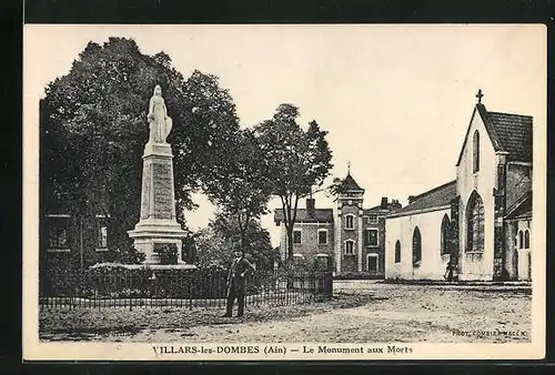 AK Villars-les-Dombes, Le Monument aux Morts