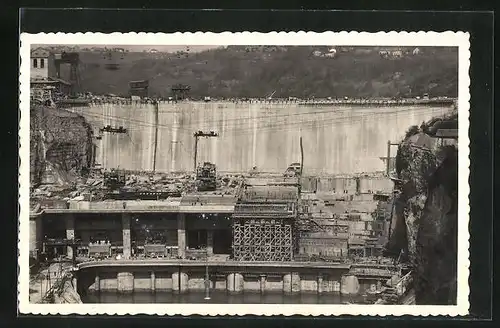 AK Genissiat, Elevation Barrage Usine vue d`aval et bassin de fuite, Janvier 1948