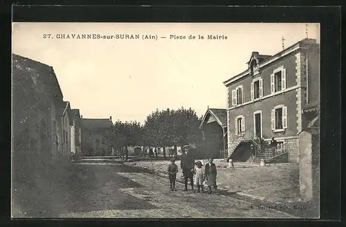 AK Chavannes-sur-Suran, Place de la Mairie