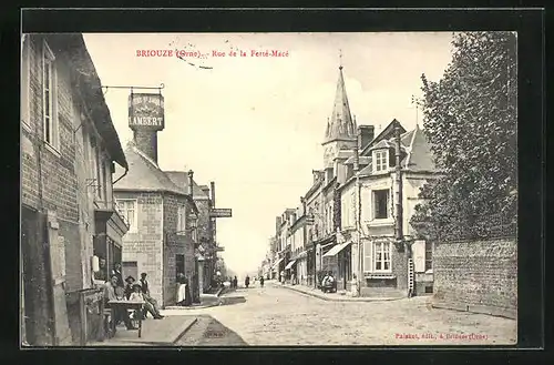 AK Briouze, Rue de la Ferté-Macé, Strassenpartie