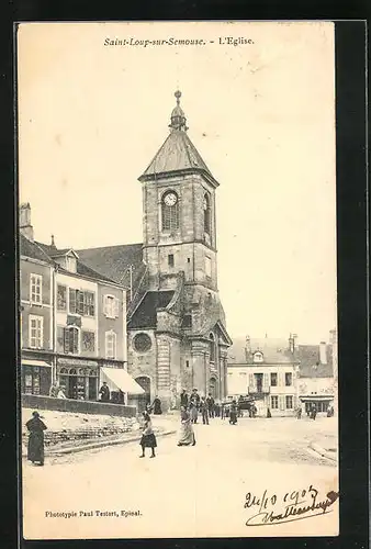 AK Saint-Loup-sur-Semouse, L`Eglise, menschen auf dem Vorplatz