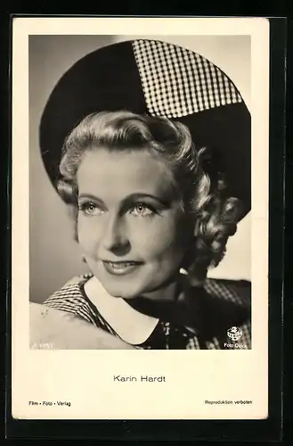 AK Schauspielerin Karin Hardt im Kostüm einer Filmszene