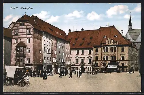 AK Eger, Marktplatz mit Marktstand