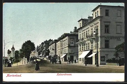 AK Marienbad, Kaiserstrasse mit Haus Philadelphia und Kutschen