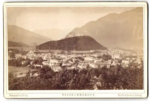 Fotografie Würthle & Spinnhirn, Salzburg, Ansicht Ischl, Blick über die Stadt mit dem Dachstein