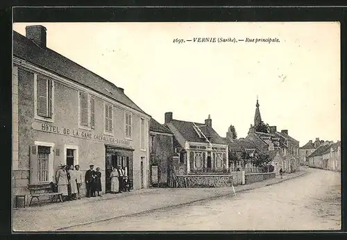 AK Vernie, Rue principale, Hotel de la Gare