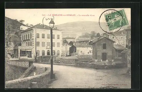 AK La Terrasse-sur-Dorlay, La nouvelle Gare