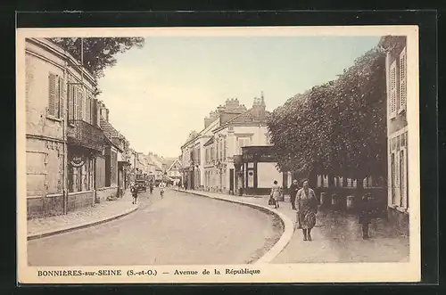 AK Bonnieres-sur-Seine, Avenue de la Republique