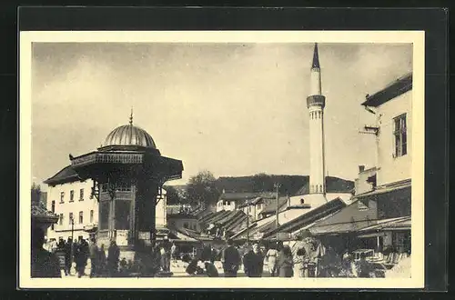 AK Sarajewo, Fussgänger in der Strasse an der Moschee