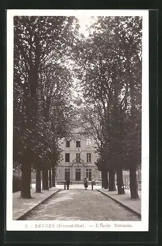 AK Sevres, L`Ecole Normale