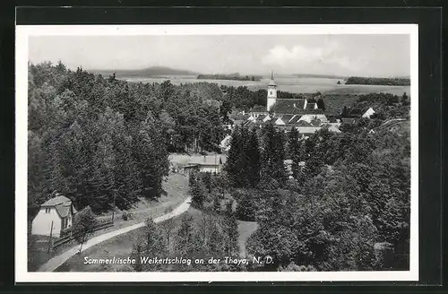 AK Raabs an der Thaya, Weikertschlag, Panoramablick auf die Ortschaft und das Umland