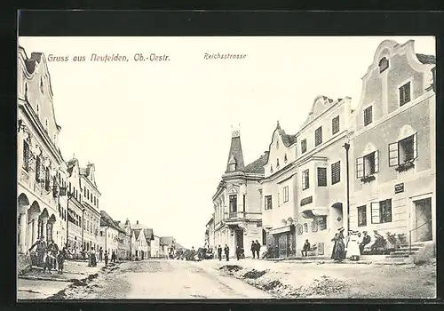 AK Neufelden, Reichsstrasse mit Anwohnern