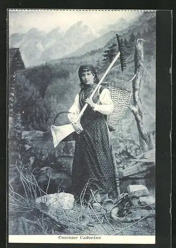 AK Costume Cadorino, italienische Bergbewohnerin